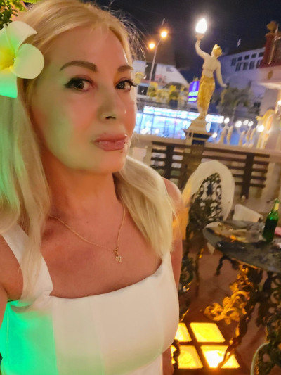 Частная массажистка Лара 