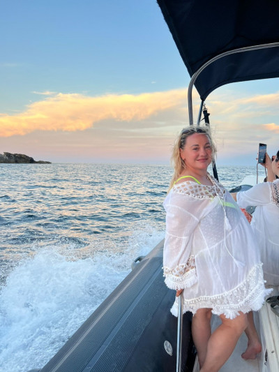 Частная массажистка Вика 