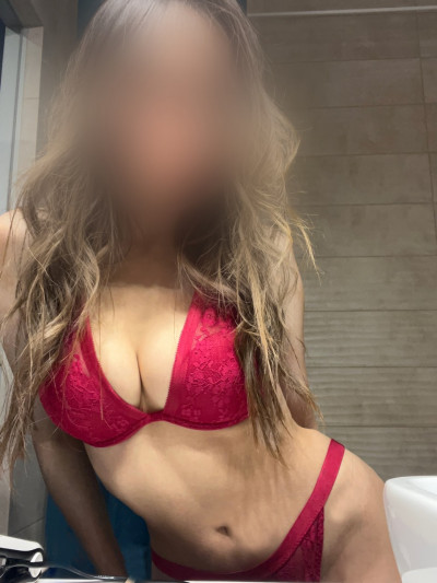 Частная массажистка Адель 